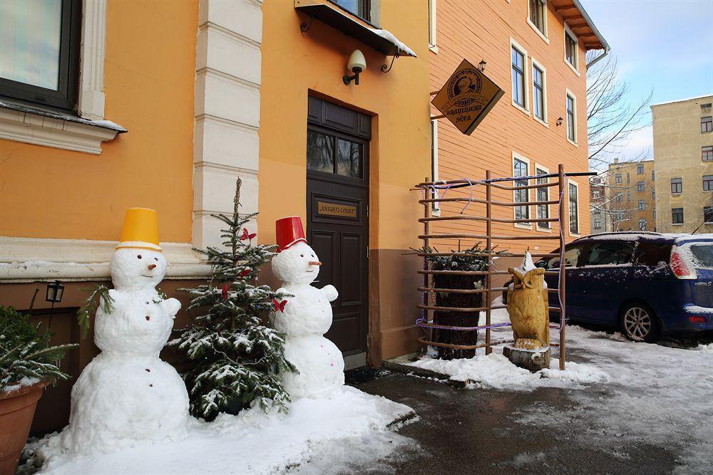 Knights Court Hotel Riga Exterior photo